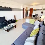 Apartman Stunning C106 With Balcony Looking Over Pool