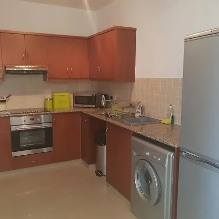 Stunning C106 With Balcony Looking Over Pool * פאהיה