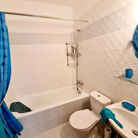 Stunning C106 With Balcony Looking Over Pool *