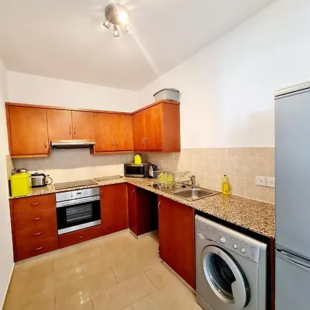 Stunning C106 With Balcony Looking Over Pool Apartment Peyia