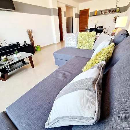 Stunning C106 With Balcony Looking Over Pool Apartment Peyia