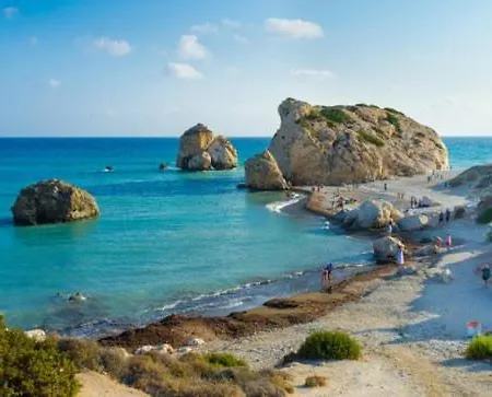 Stunning C106 With Balcony Looking Over Pool Apartment Peyia