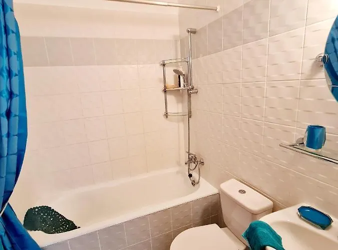 Stunning C106 With Balcony Looking Over Pool *