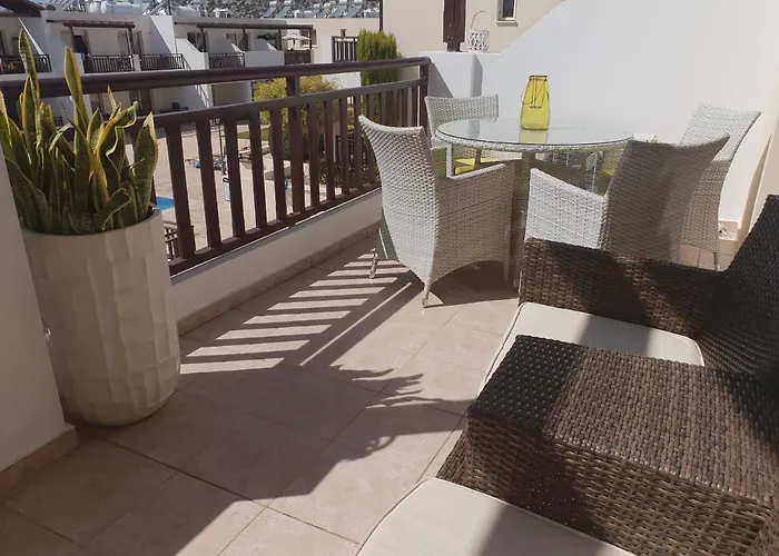 Stunning C106 With Balcony Looking Over Pool * Pegeia