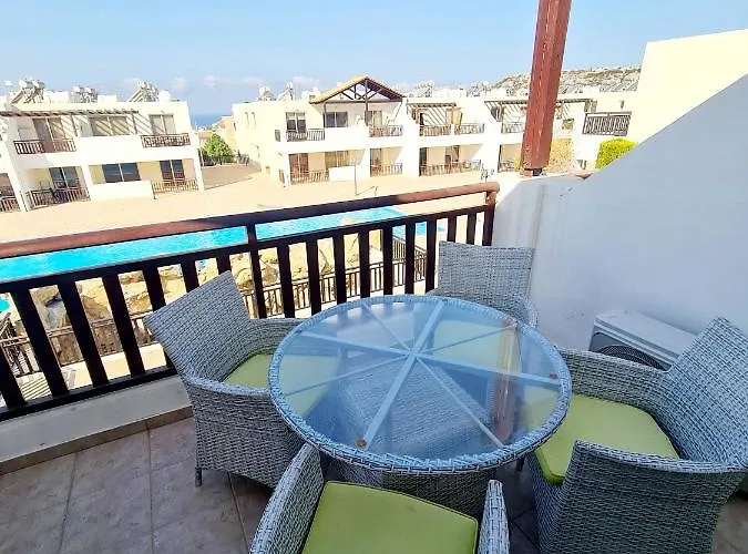 Stunning C106 With Balcony Looking Over Pool *