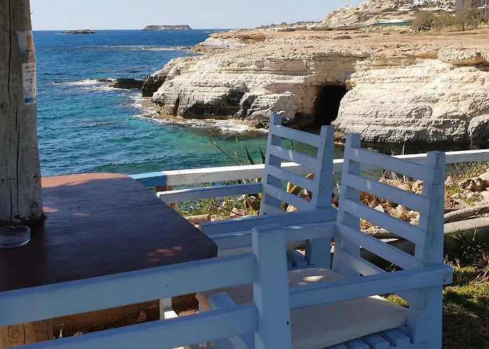 Stunning C106 With Balcony Looking Over Pool Apartmán