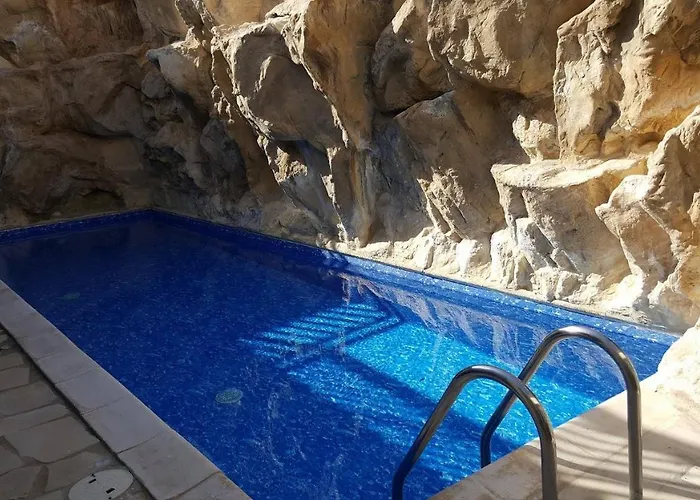 Stunning C106 With Balcony Looking Over Pool Apartmán Pegeia
