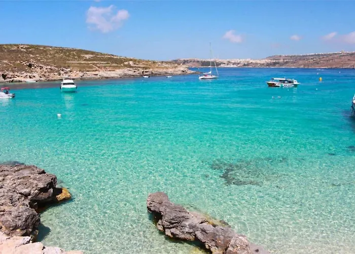 Stunning C106 With Balcony Looking Over Pool *