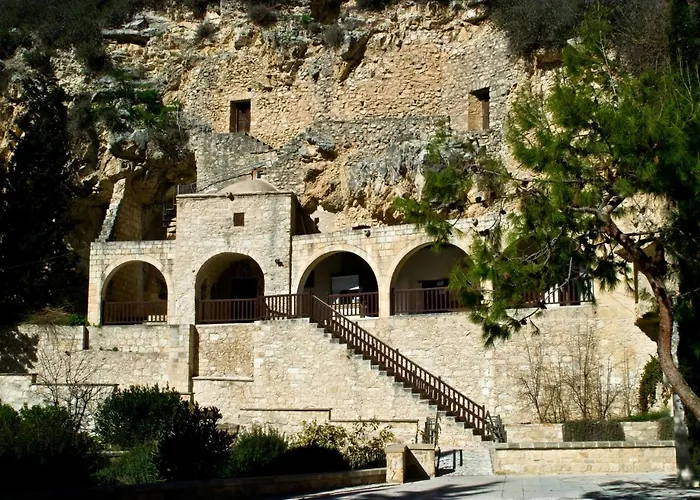 Stunning C106 With Balcony Looking Over Pool